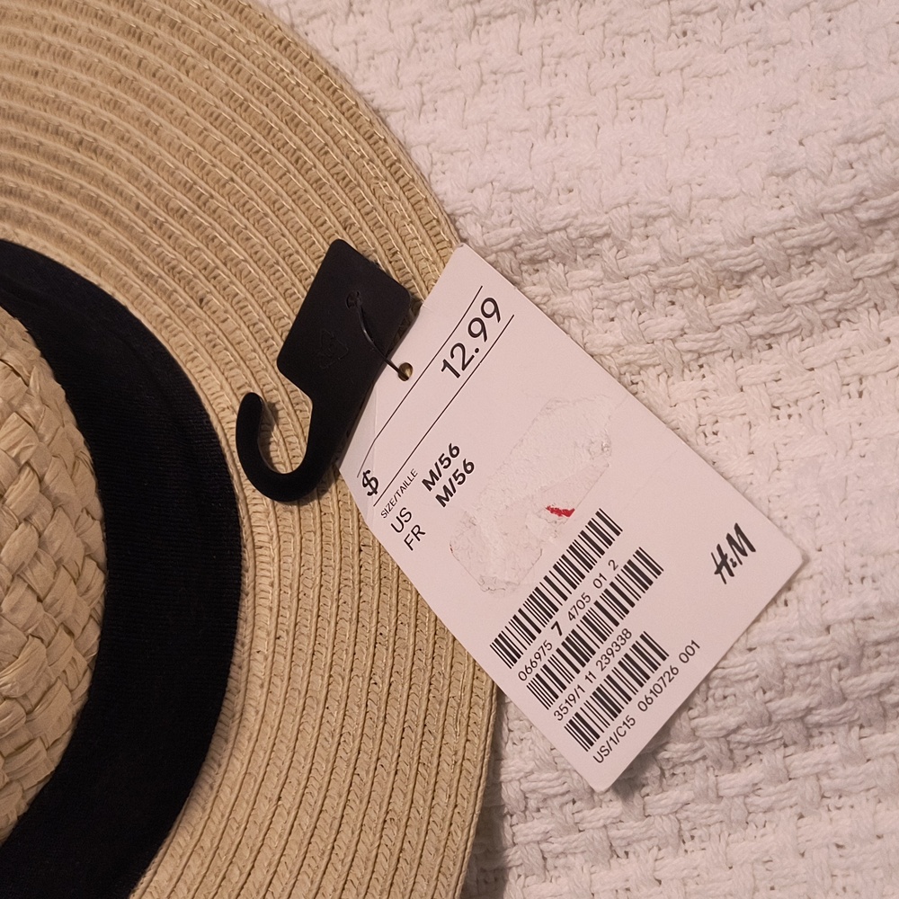 Straw hat - Picture 2 of 3